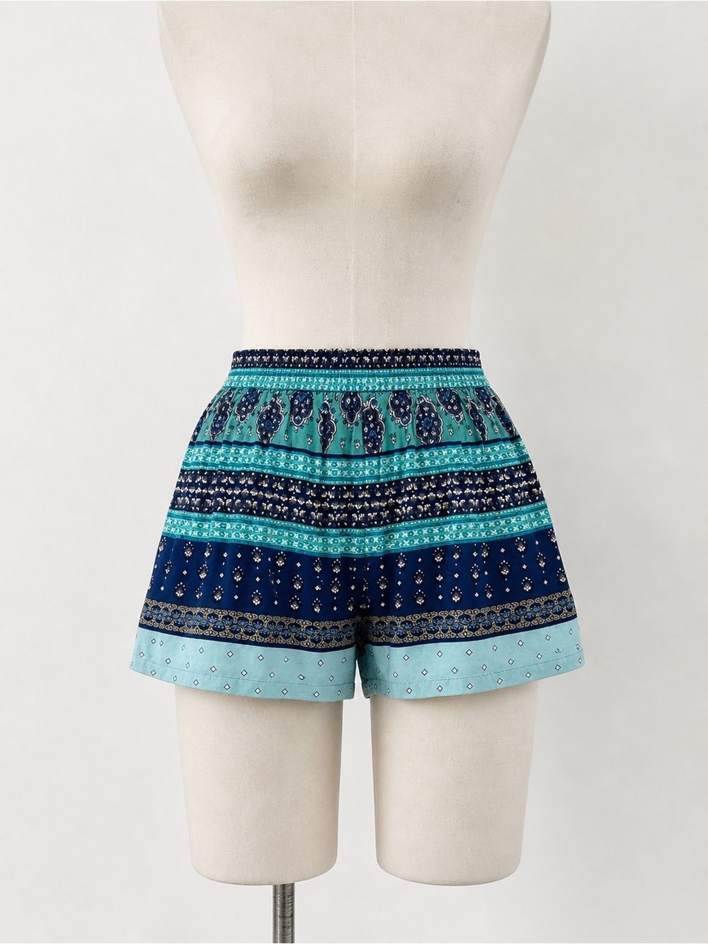 NWT Boho Paisley Print Shorts – Size XS